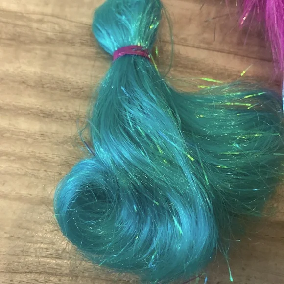 (1x) L.O.L Surpise OMG Winter Disco Doll Cosmic Queen Doll - Picture 11 of 16